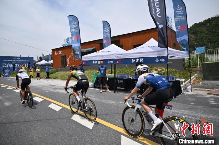 十余国选手骑闯天路：2024浙西天路KOM爬坡赛在
