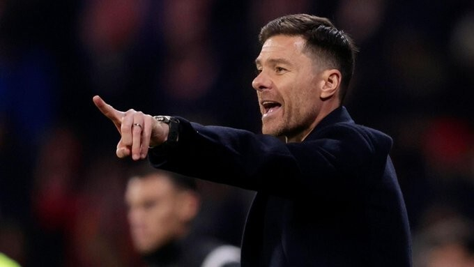 利物浦赛季后或迎哈维-阿隆索接棒 斯洛特帅位悬