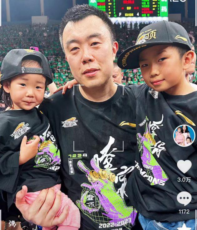 CBA四冠王韩德君退役后拒绝百万年薪 选择体制内