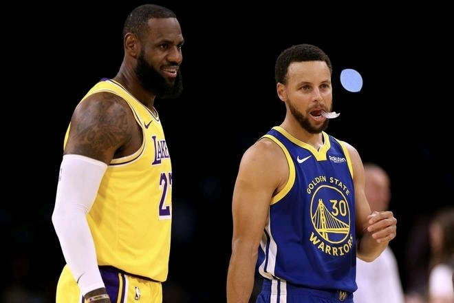 勇士豪赌詹姆斯或伦纳德 库里最后窗口期或成关