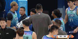 宁波男篮宣布解约贝兹利 比赛冲突引争议