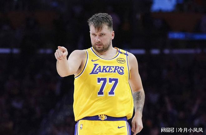 詹姆斯再获周最佳 东契奇复出在即 湖人季后赛前