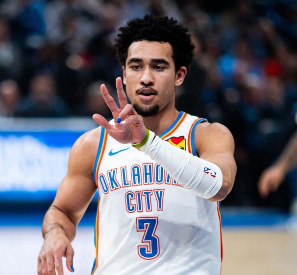 雷霆双核合砍40+轻取76人 亚历山大创历史得分纪