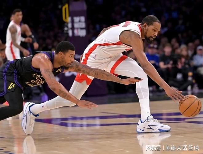 湖人G2力克火箭 斯玛特肯纳德成关键功臣