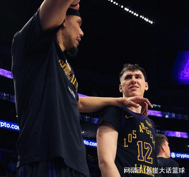 湖人G2力克火箭 斯玛特肯纳德成关键功臣