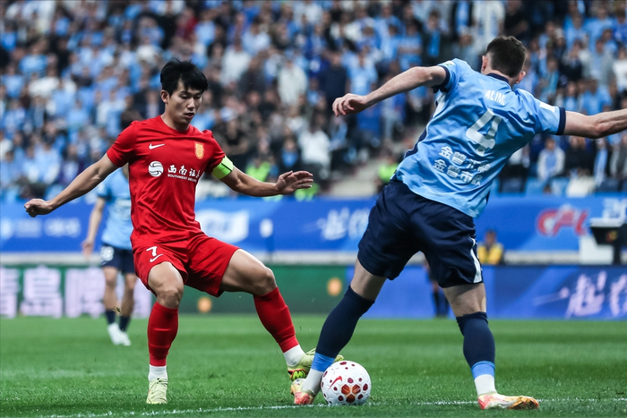 大连英博罗竞首球破僵局 1-0力克重庆铜梁龙
